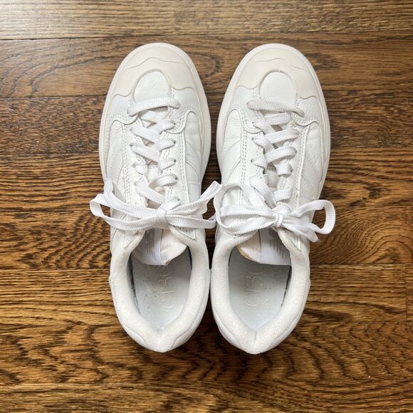 New Balance CT302 Platform Sneakers in White Women's Size 8.5 - Picture 1 of 10